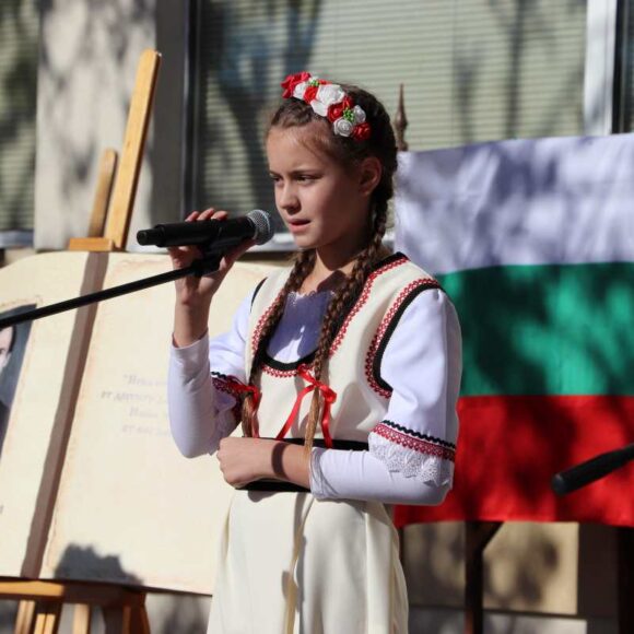 ЖИВ Е СПОМЕНЪТ ЗА НАРОДНИТЕ БУДИТЕЛИ